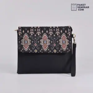 PC16 - Pouch Batik